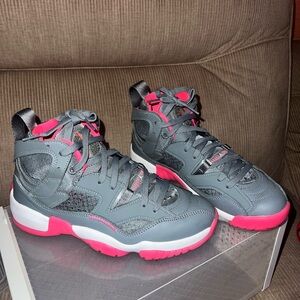 Jordan Jump man Two Trey